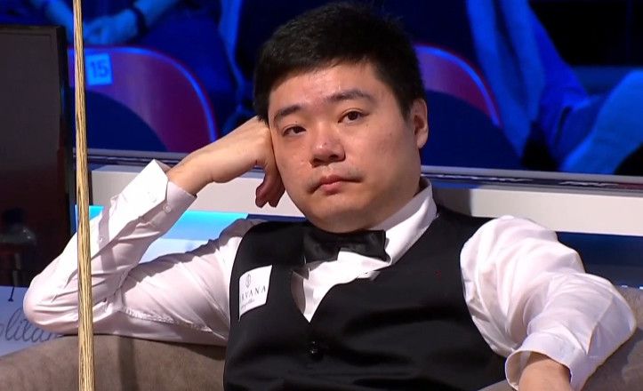 美女吃男生大jb的视频