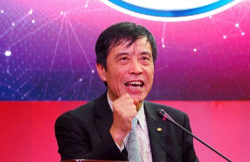 少妇被挺进后不挣扎迎合